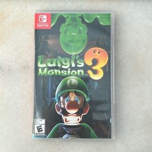 Luigi’s Mansion 3 Nintendo Switch game original box